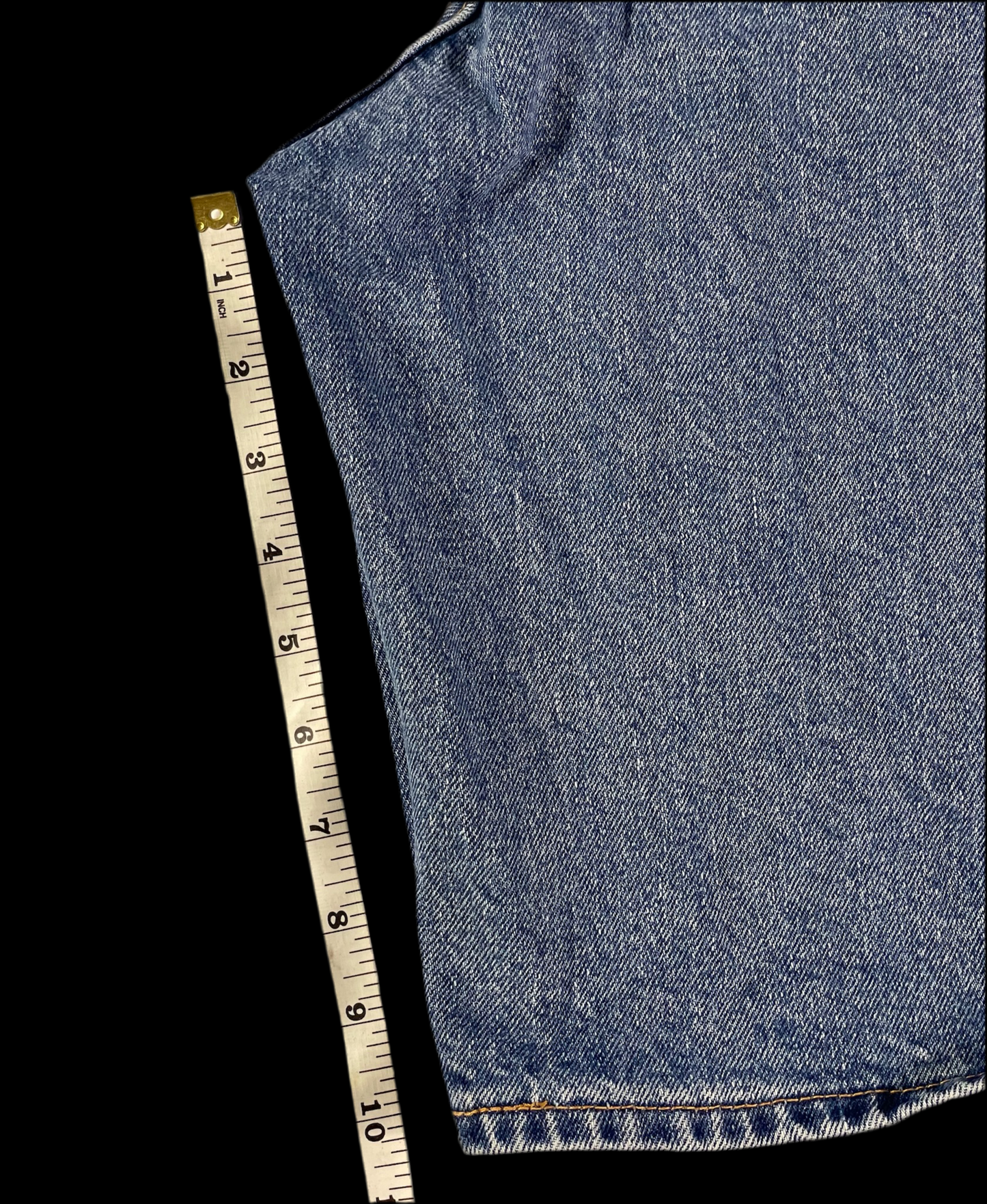 90s vintage Levi’s jorts - size 38