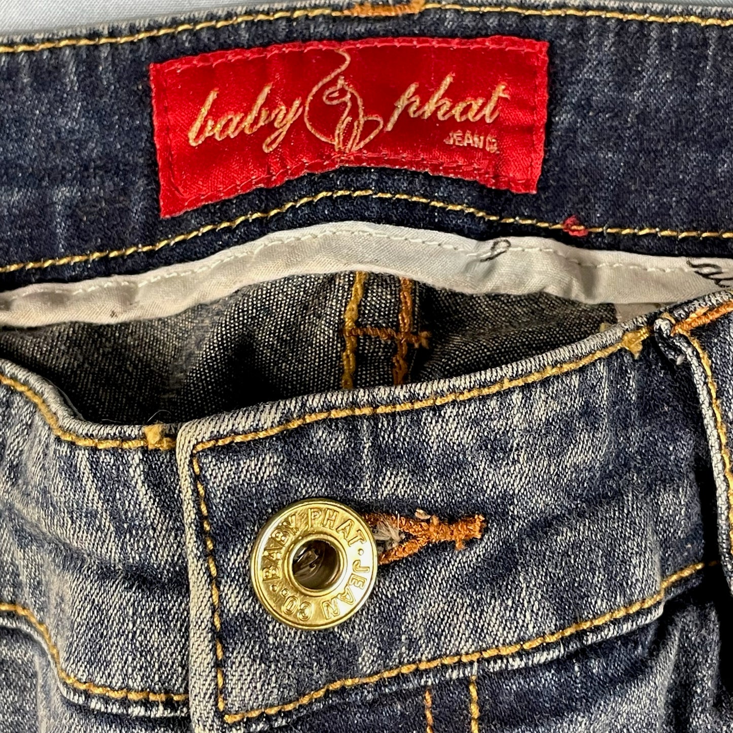 y2k vintage Baby Phat jeans - size 32