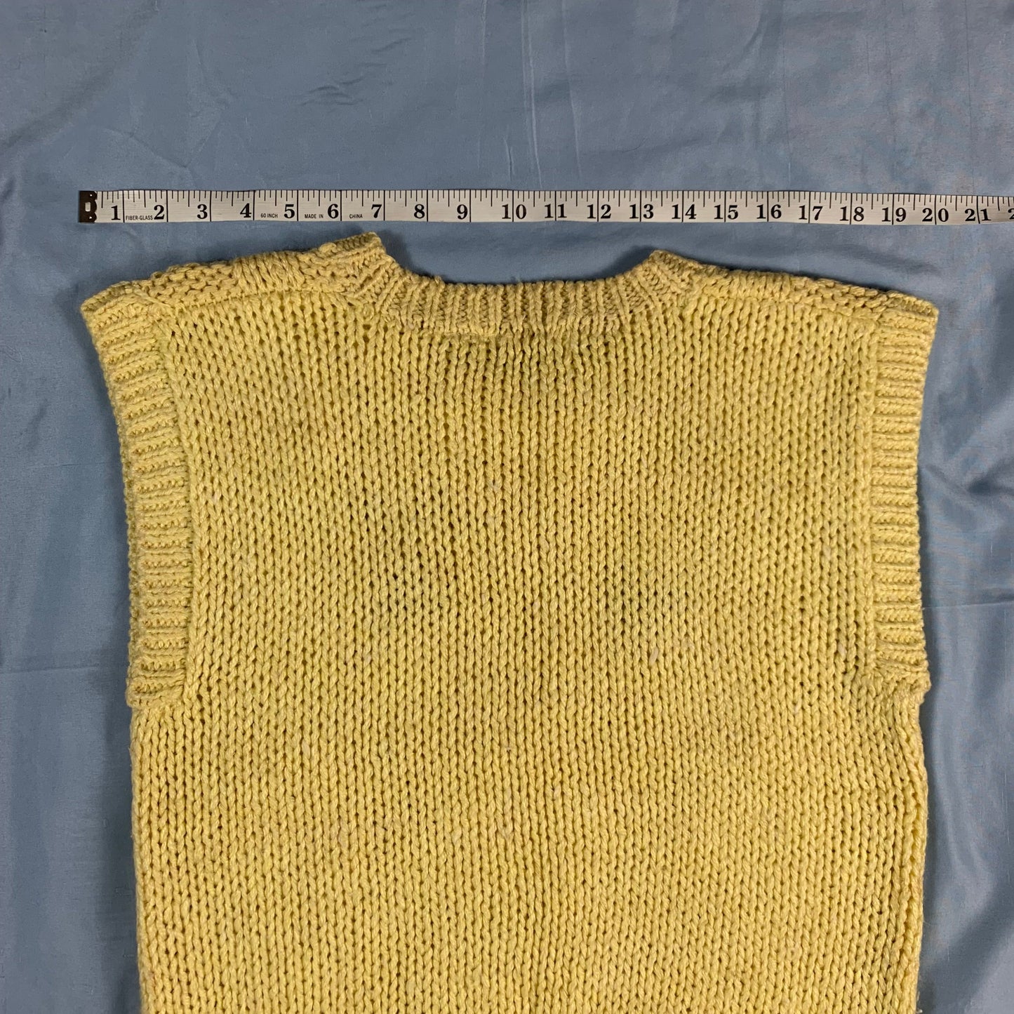 90s vintage sweater vest - size M