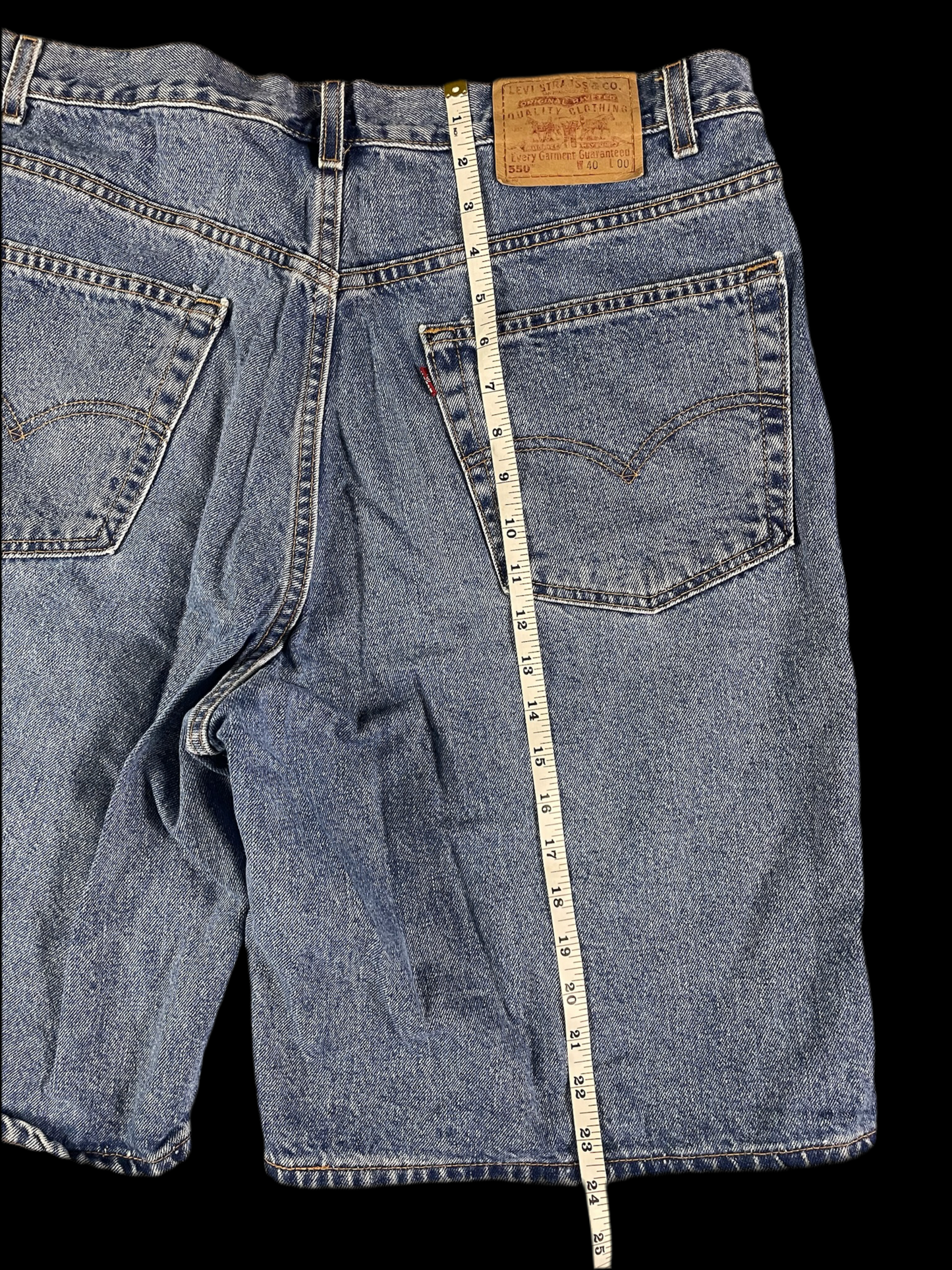 90s vintage Levi’s jorts - size 38