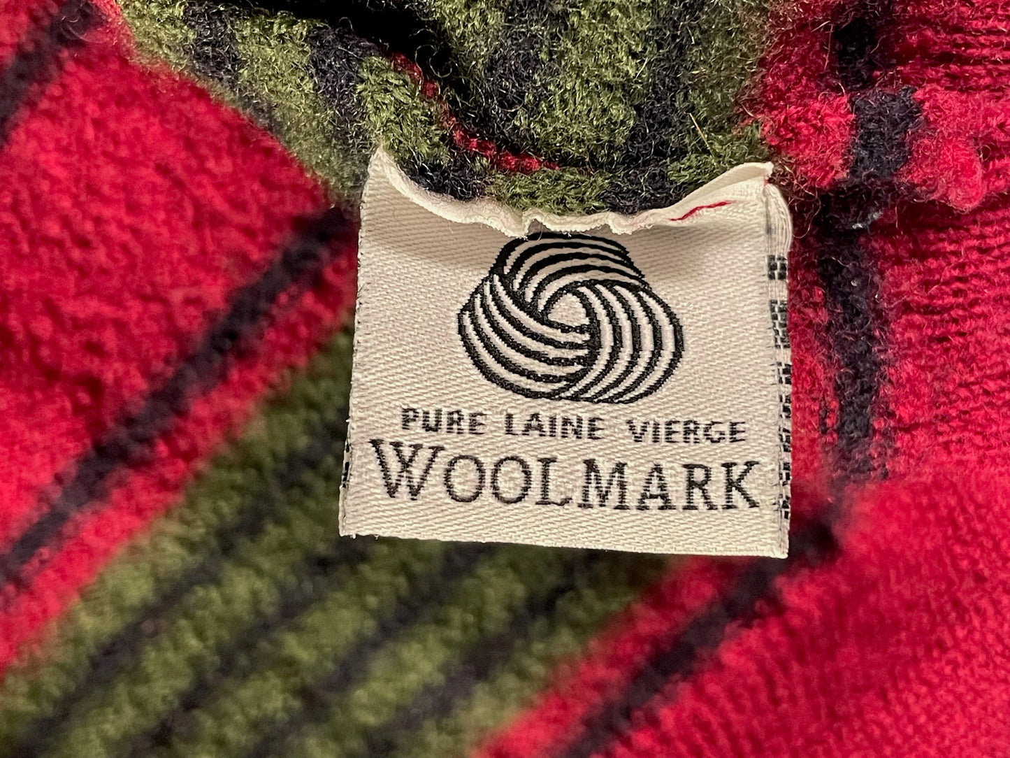 vintage Lacoste sweater - size S/M