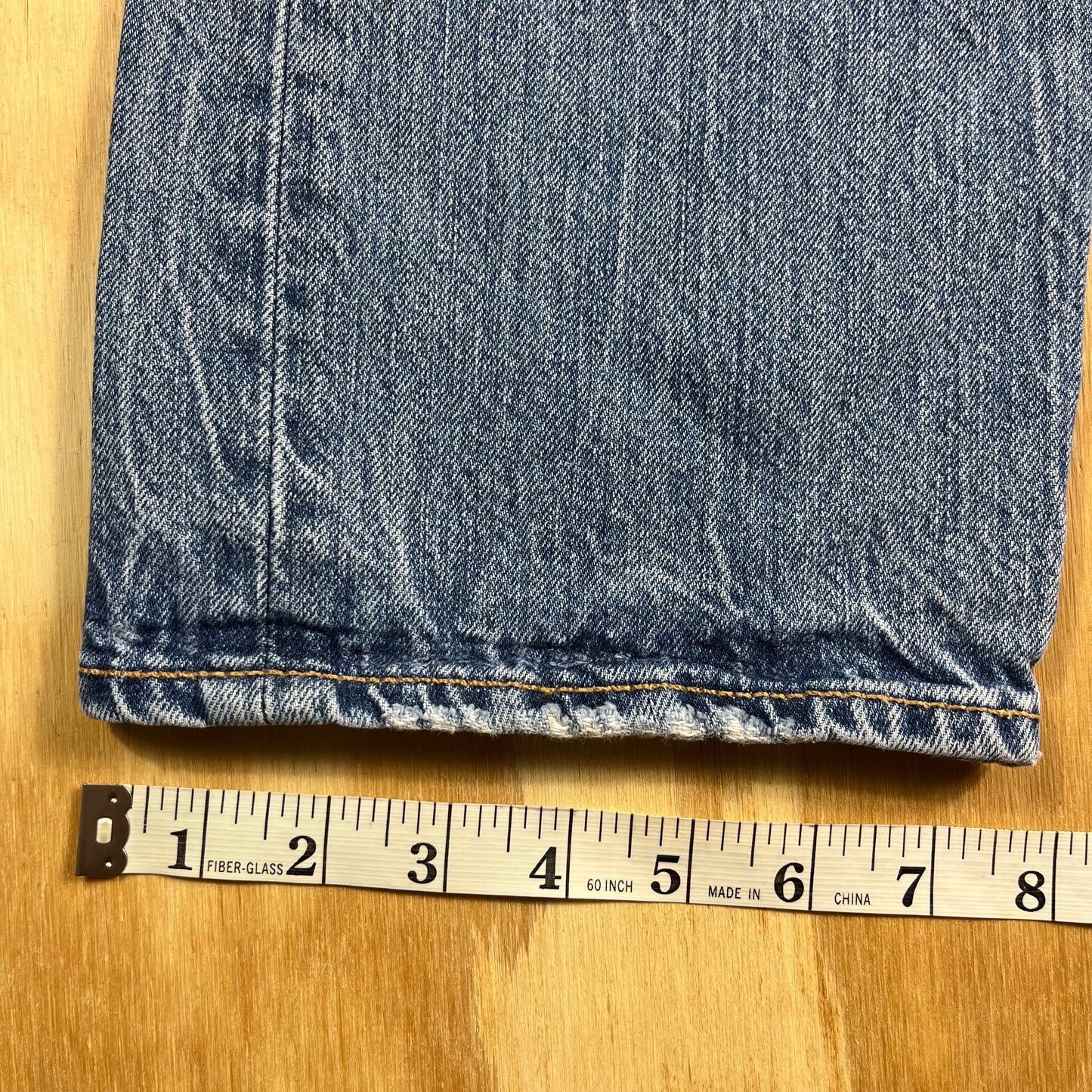 preloved Levi's 501 medium wash straight leg button fly jeans - 32x32