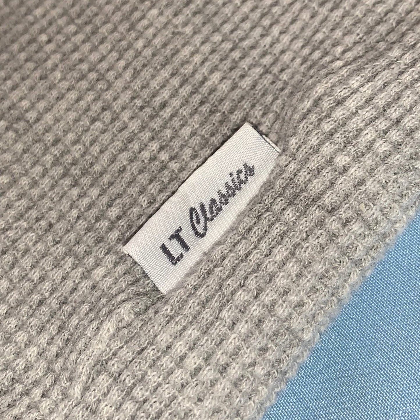 90s vintage Looney Toons henley - size L