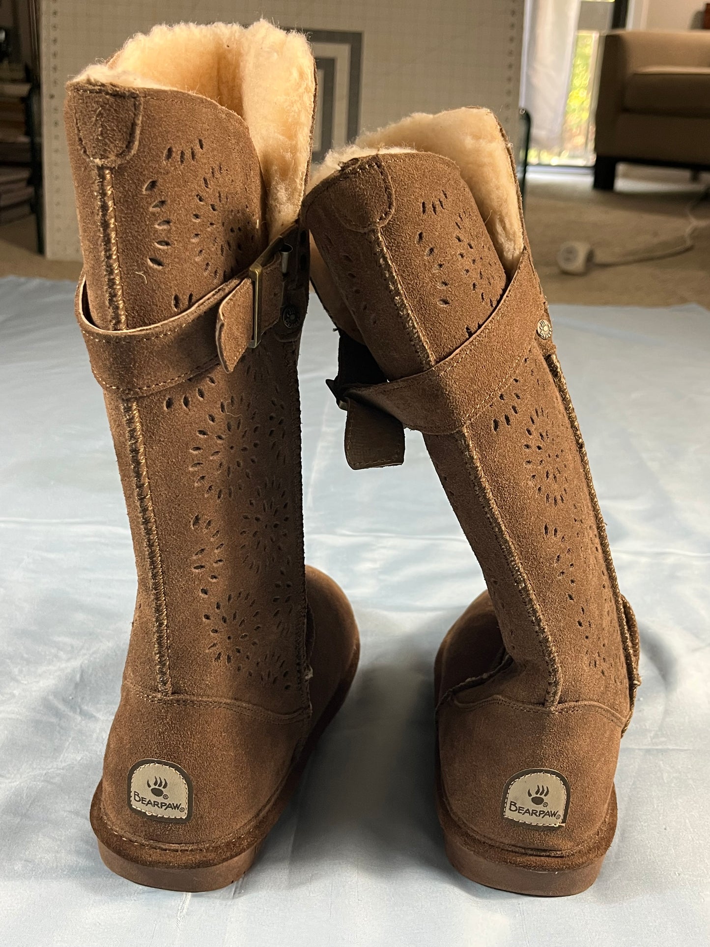 NWOB Bearpaw calf boots - 8W