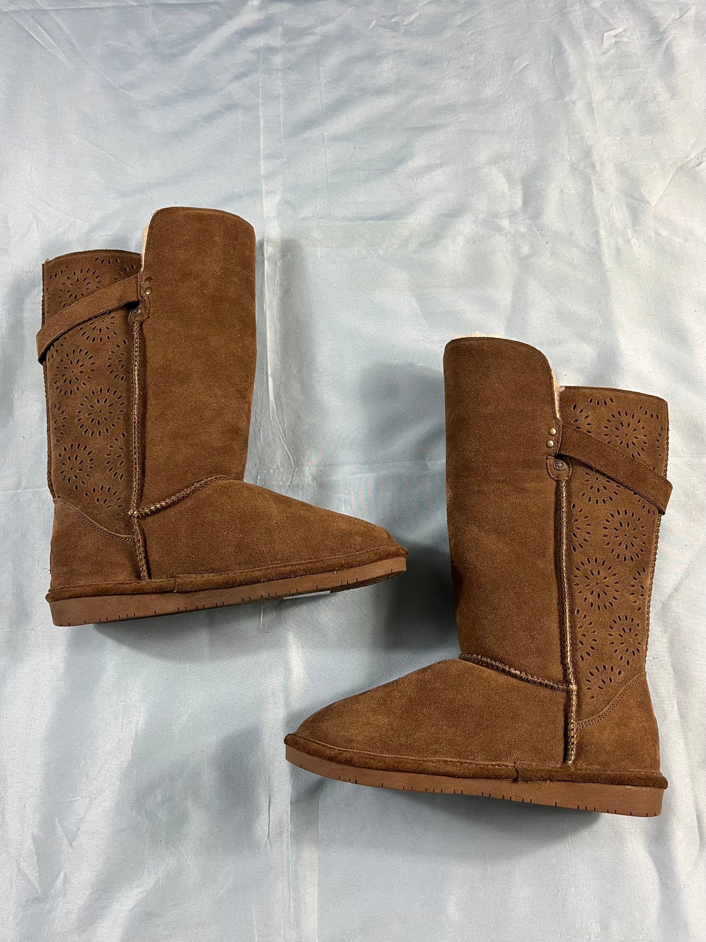 NWOB Bearpaw calf boots - 8W
