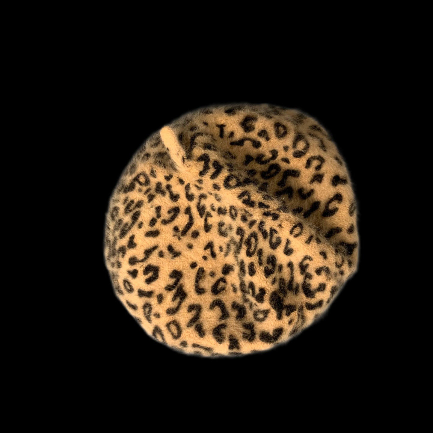 preloved leopard beret - size OS
