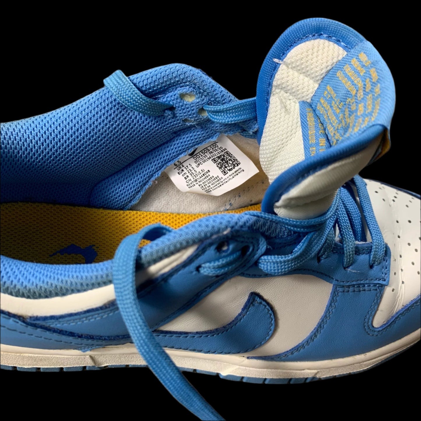 preloved Nike Dunk low top sneakers - size 6.5W
