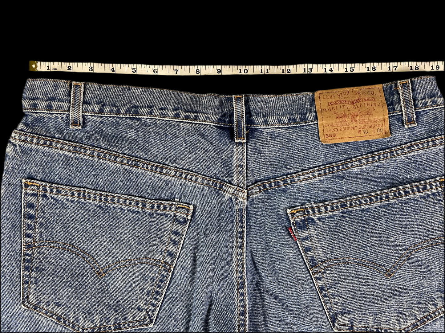 90s vintage Levi’s jorts - size 38