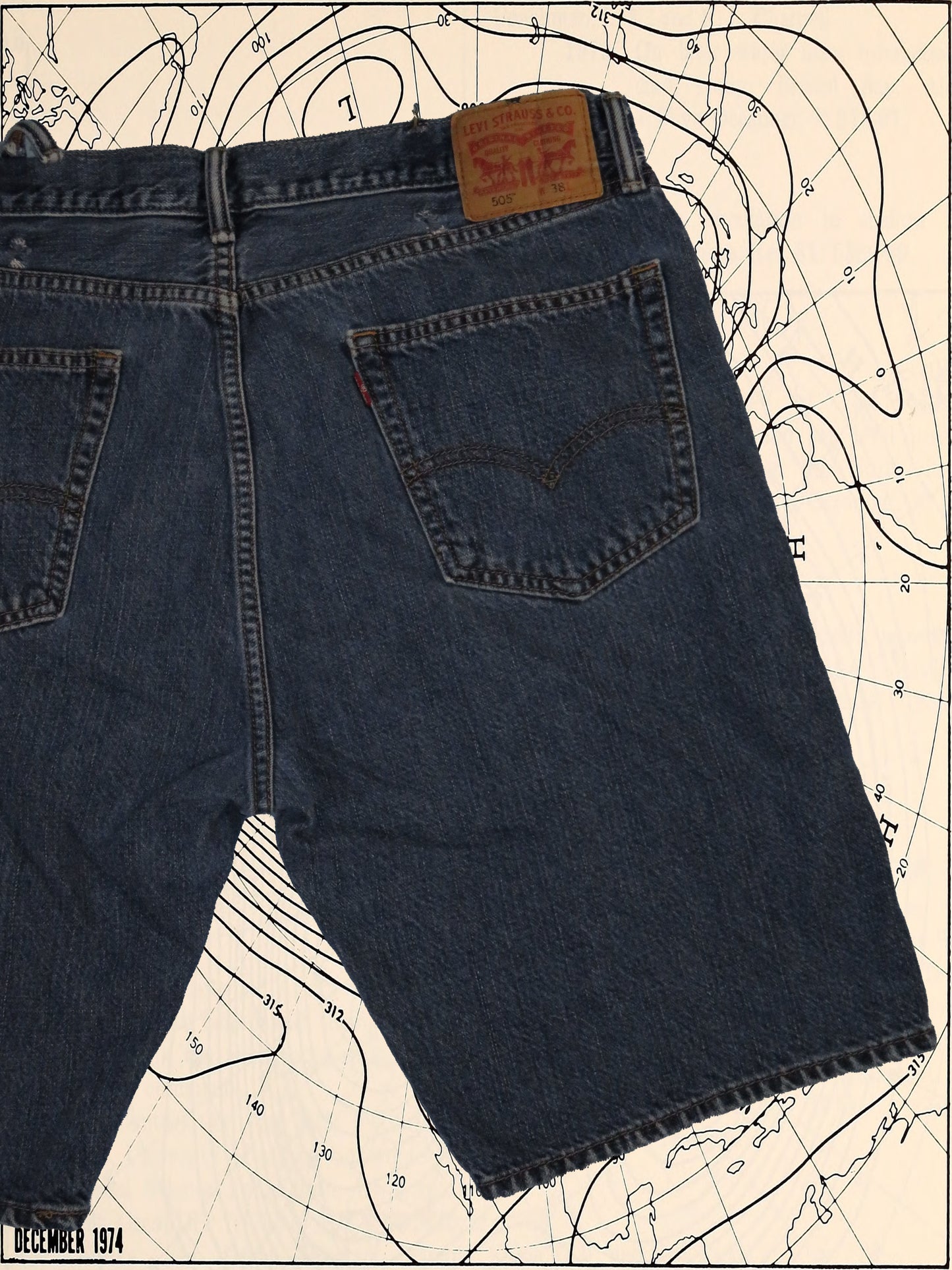 preloved Levi's 505 jorts - size 38