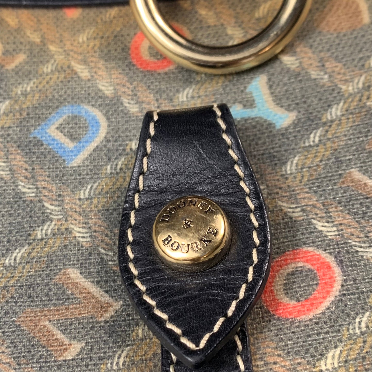 Y2K VTG Dooney & Bourke purse - size S/M