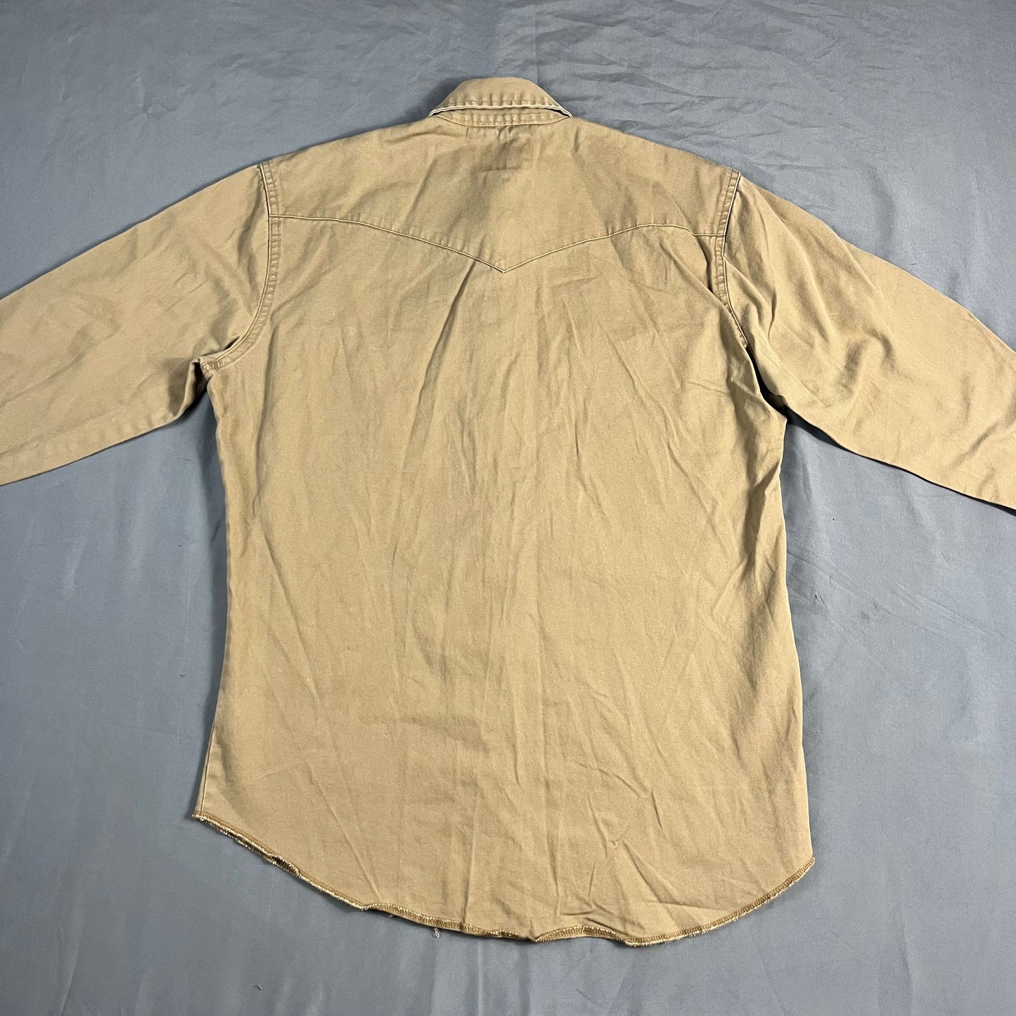 preloved Wrangler pearl snap top - S/M