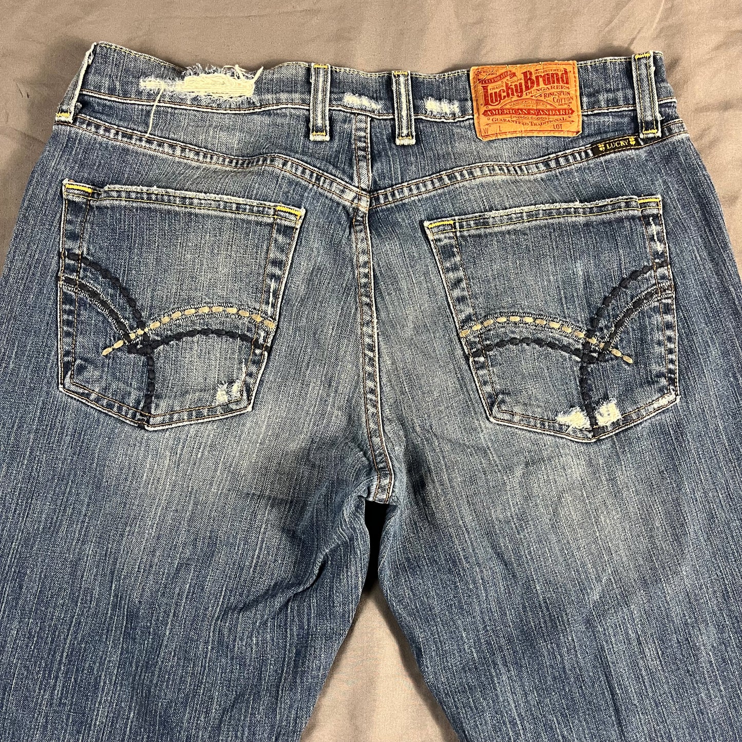 preloved Lucky Brand mid rise jeans - 33x32