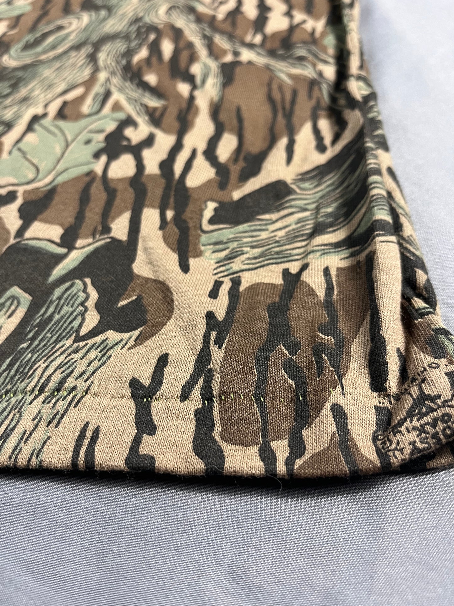 NWOT 70s VTG Mossy Oak camo top - L/XL