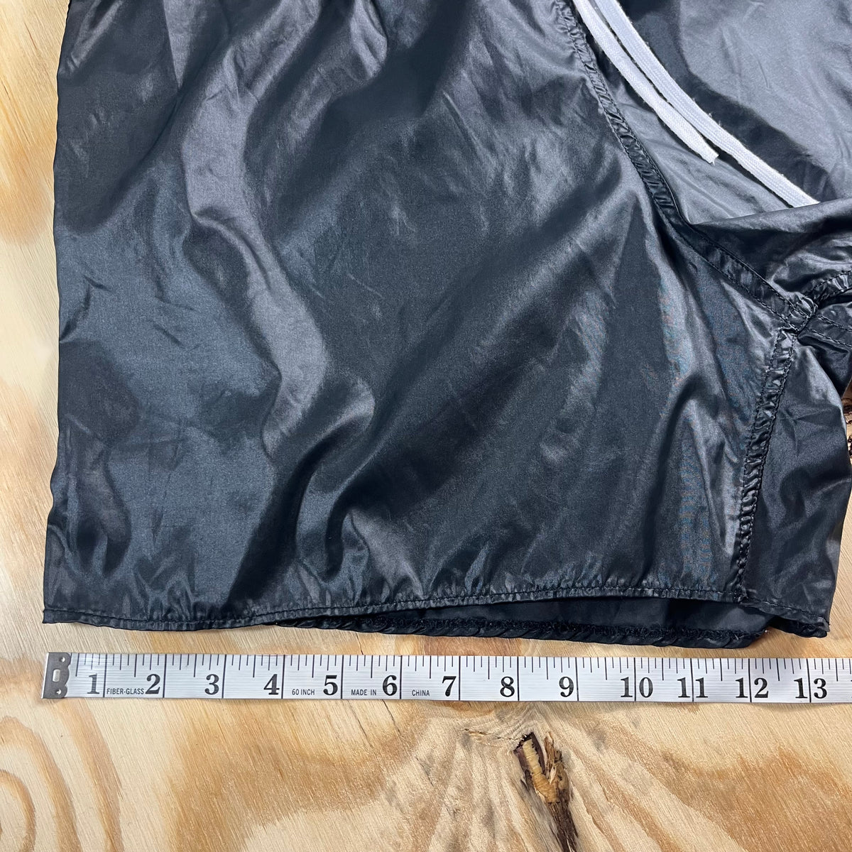 90s VTG Soffe Georgia Bulldogs black shiny nylon running shorts - L
