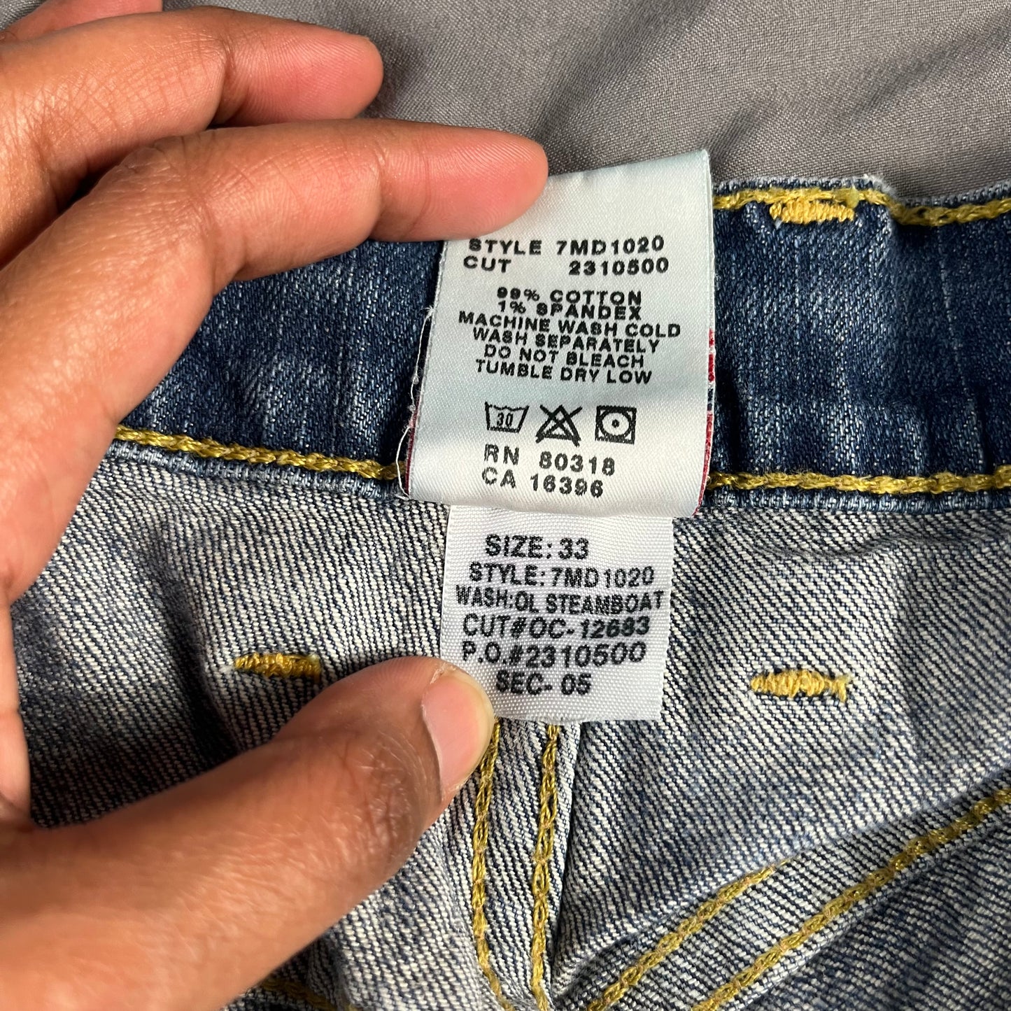 preloved Lucky Brand mid rise jeans - 33x32