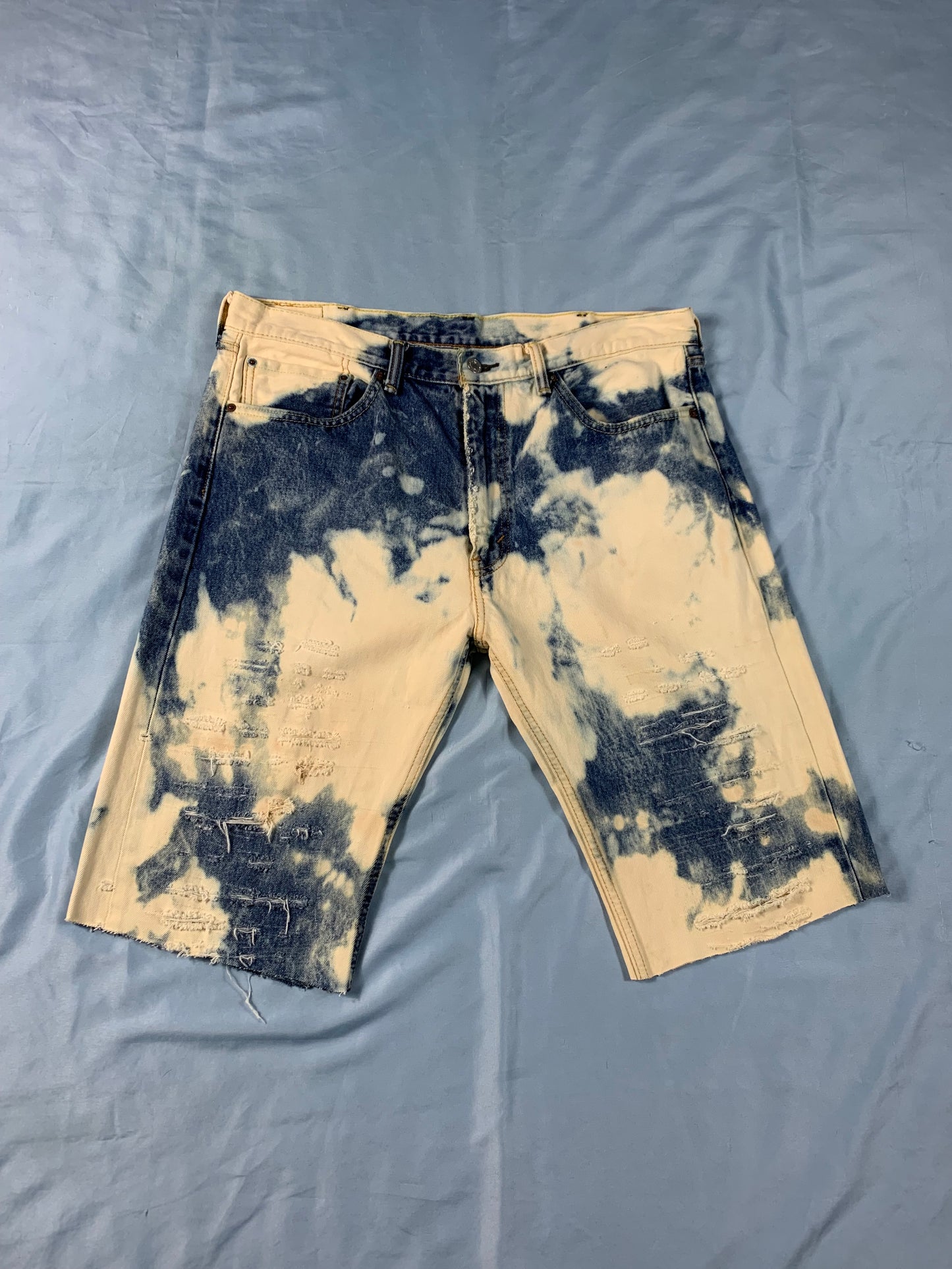 reworked Levi's custom bleach dye bermuda jorts - L/XL