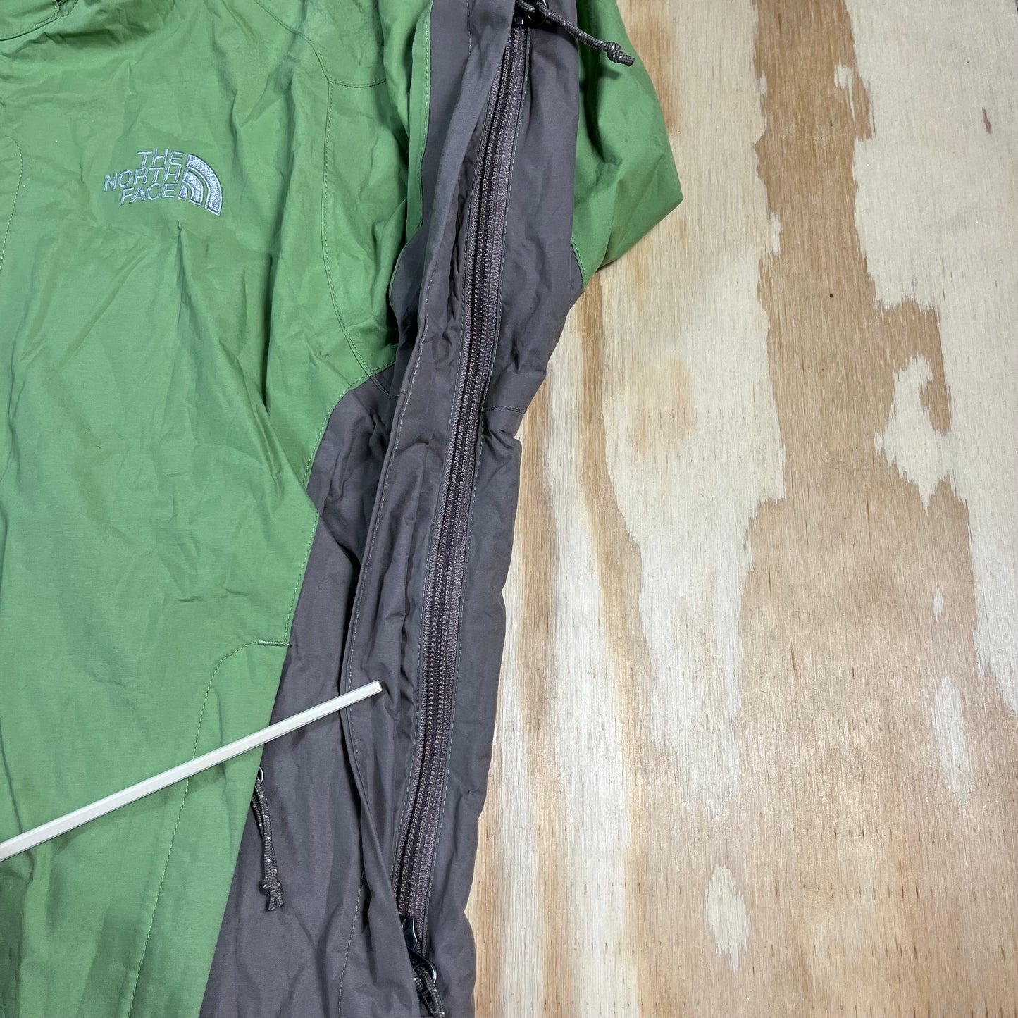 preloved The North Face HyVent leaf green rain jacket - XS/S