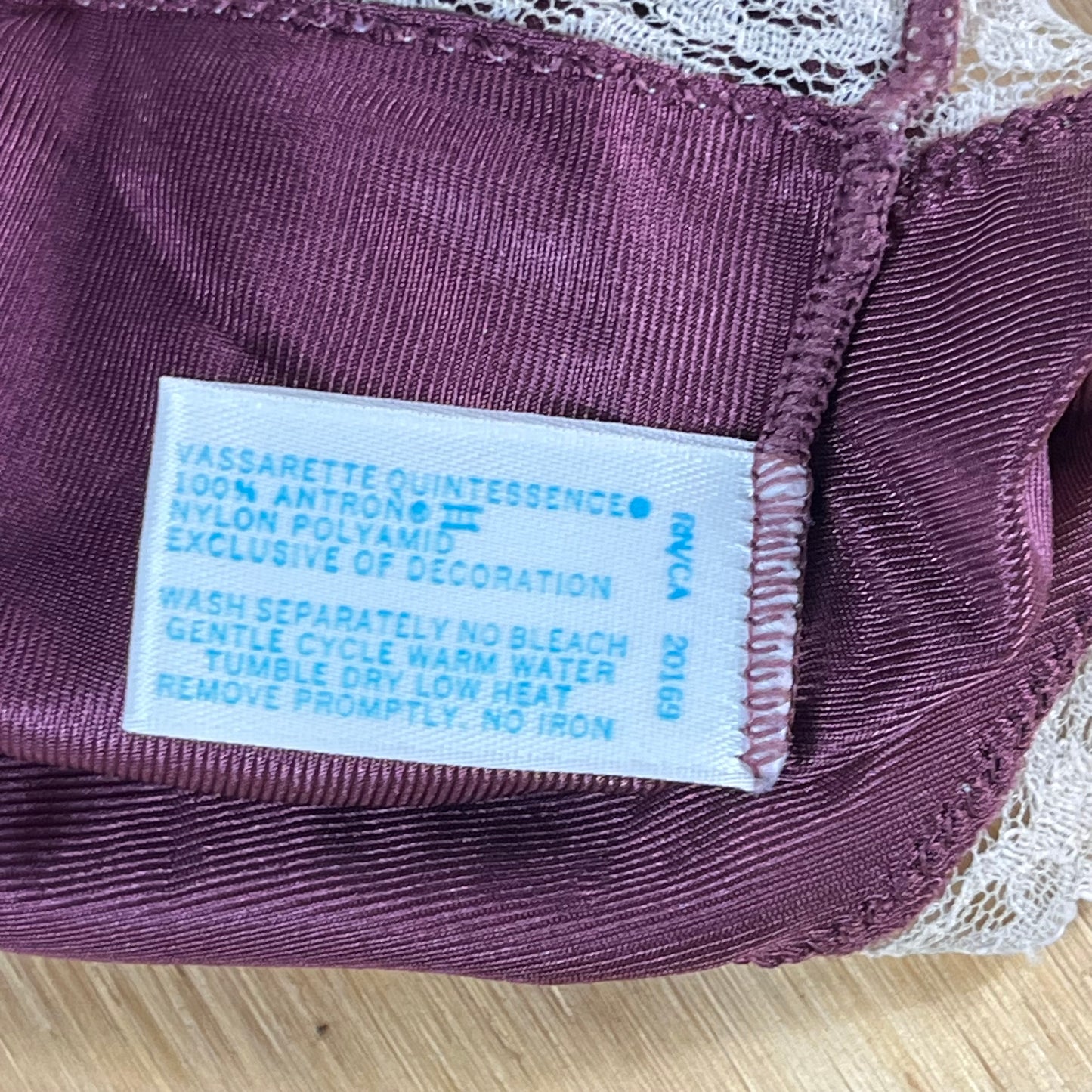 80s VTG Vassarette Antron III plum lace slip - XS/S