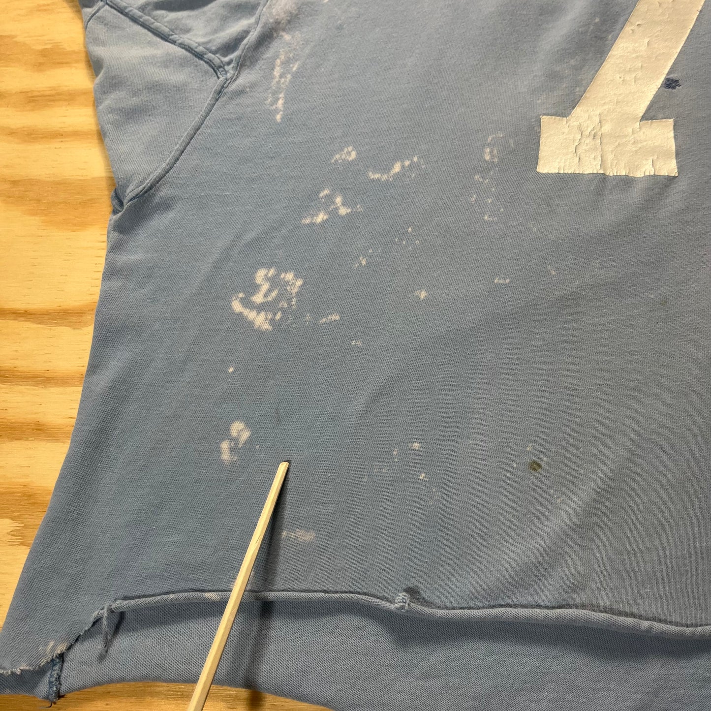 80s VTG thrashed cropped faded blue football jersey - XL/XXL