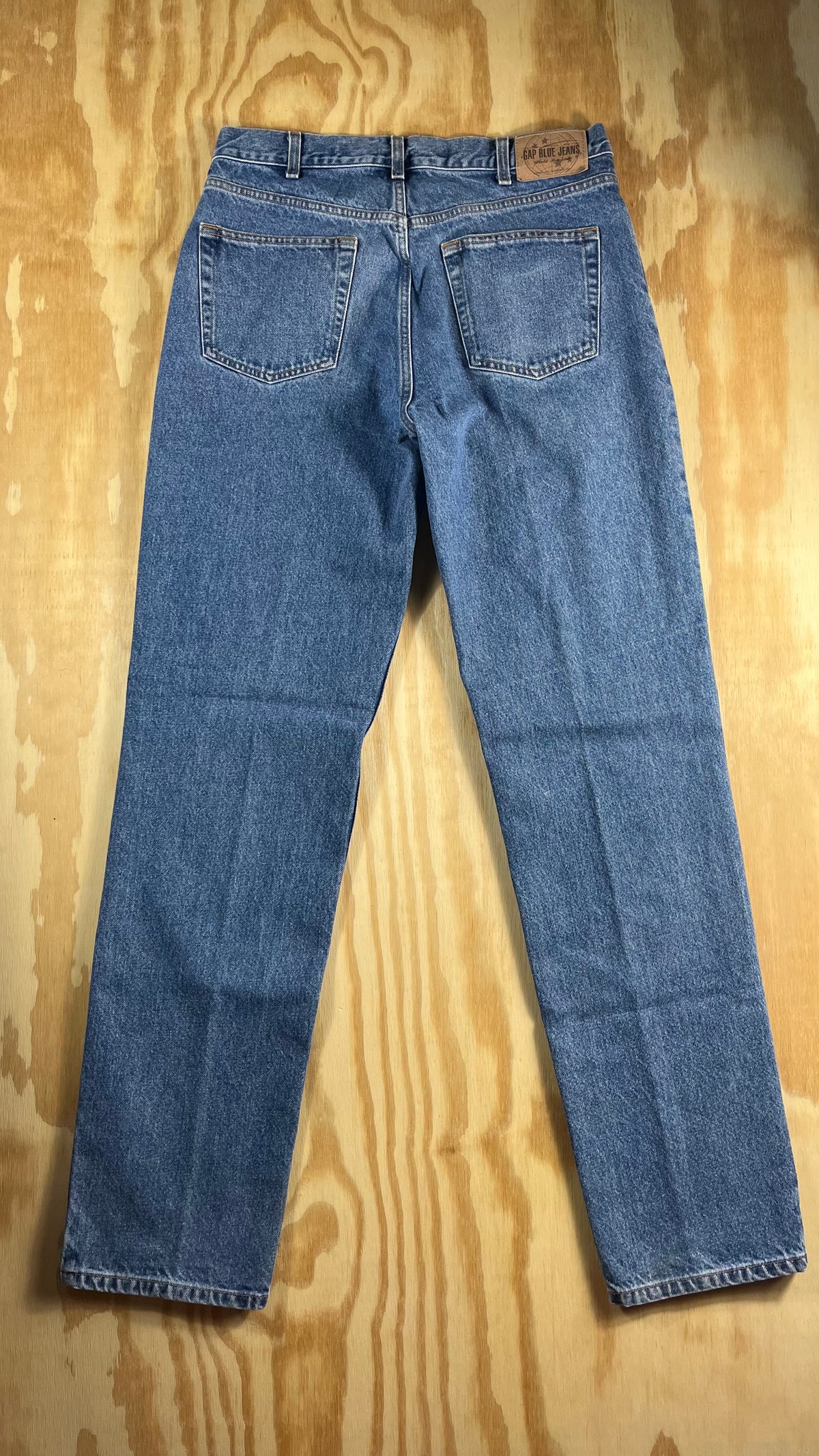90s VTG GAP Blue Jeans No 8 RLX relaxed straight denim - 32x35