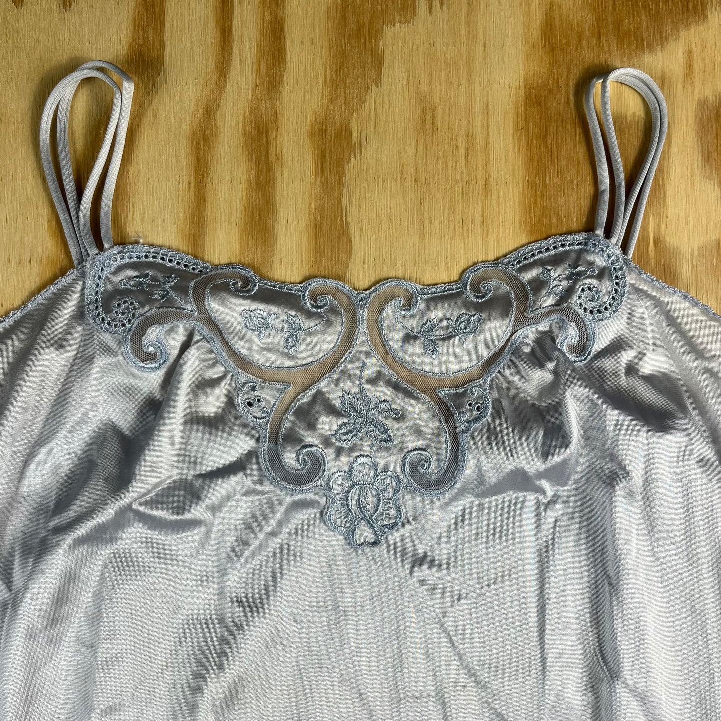 90s VTG Vanity Fair Antron III blue embroidered slip - S/M