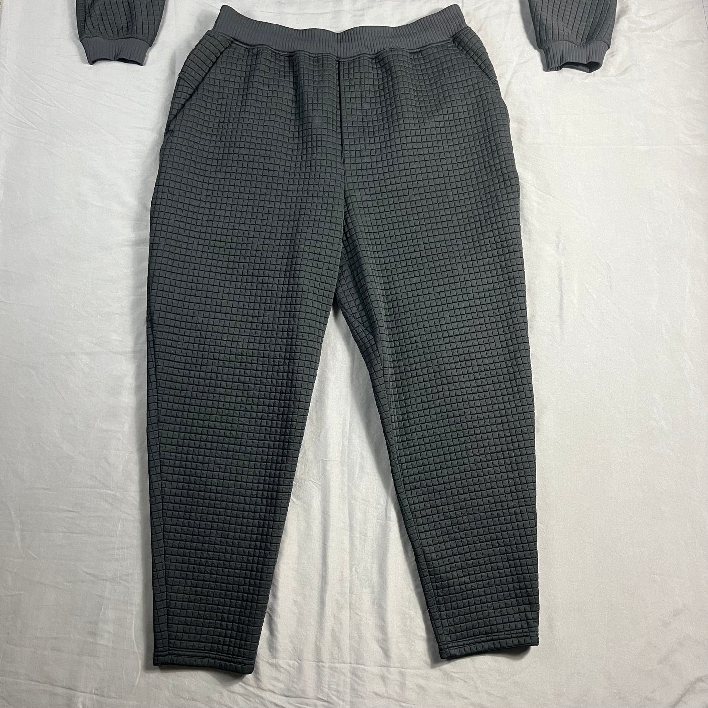 preloved Lululemon Lab quilted cropped long sleeve + jogger set -  M/L