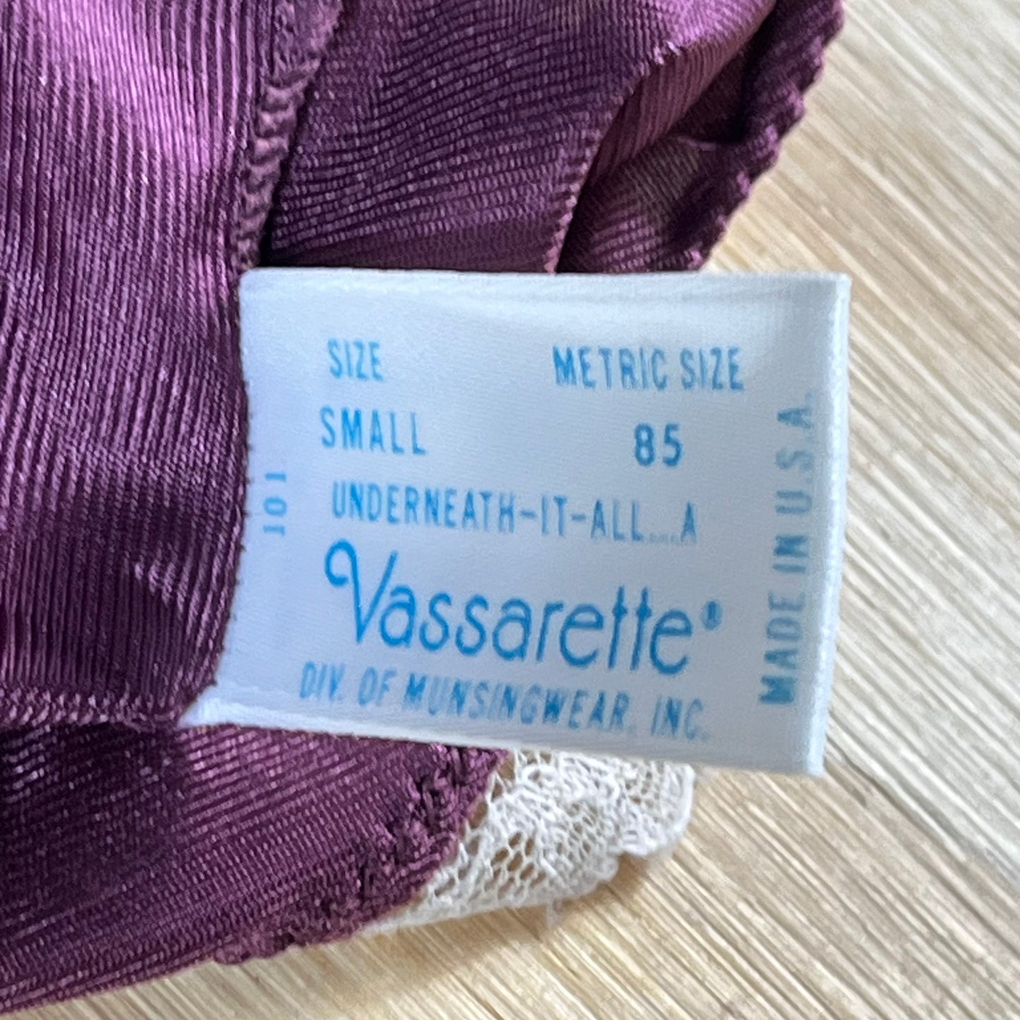 80s VTG Vassarette Antron III plum lace slip - XS/S