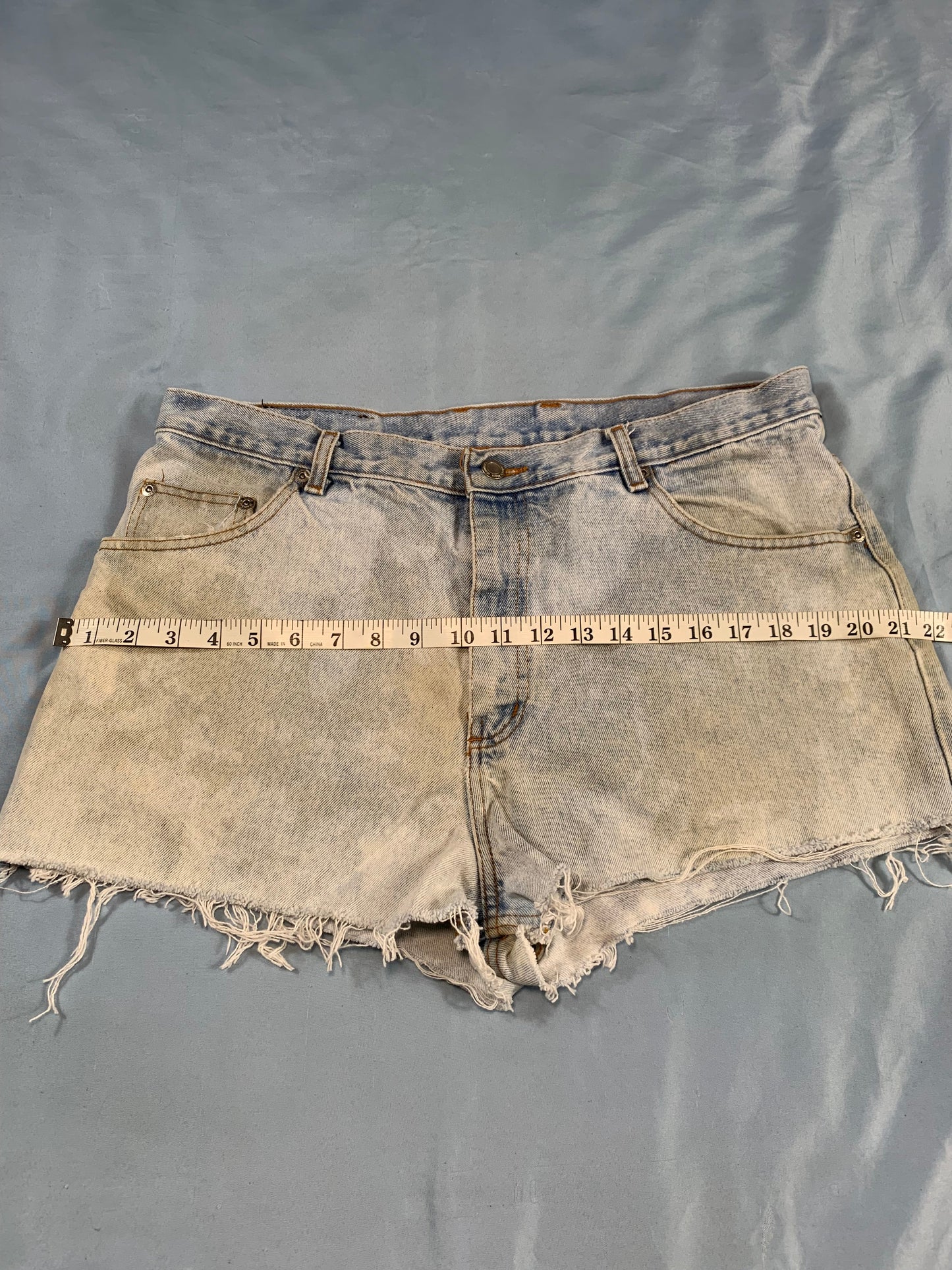 reworked cutoff denim short - M/L