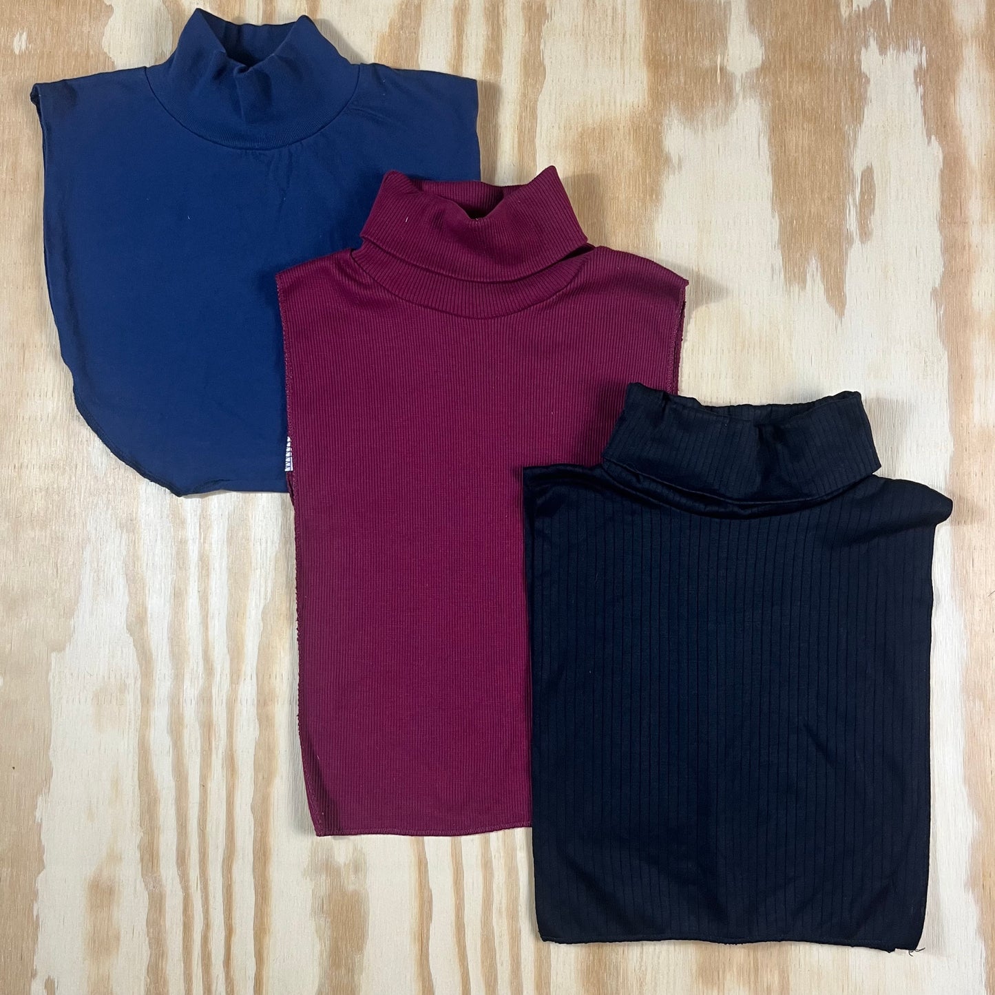 LOT OF 3 vintage turtleneck dickies - O/S