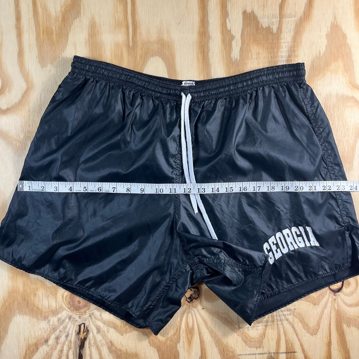 90s VTG Soffe Georgia Bulldogs black shiny nylon running shorts - L