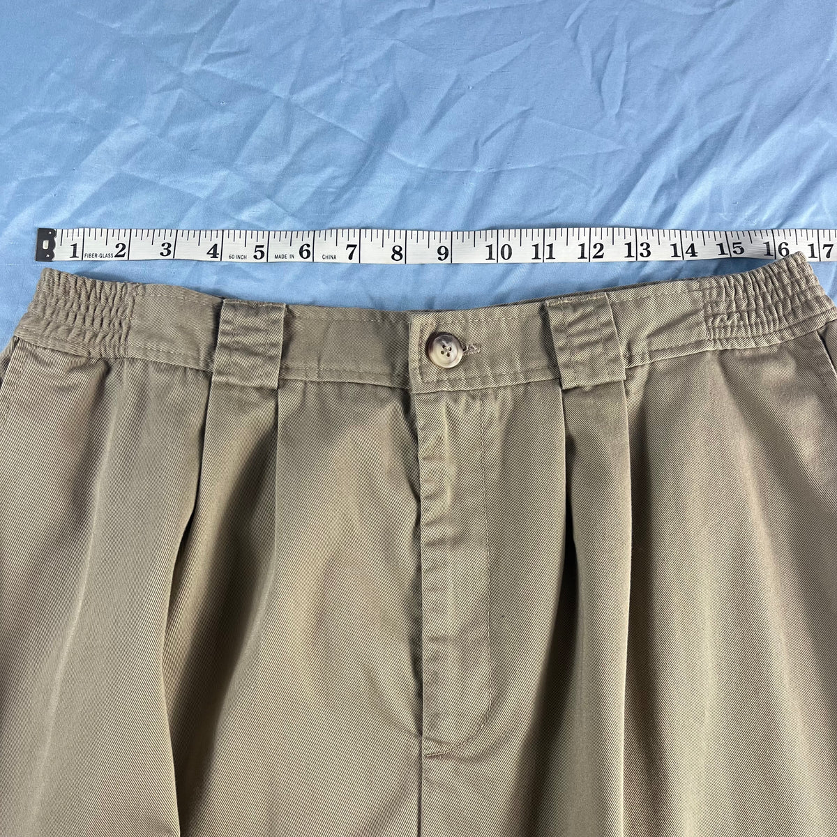 90s VTG khaki cotton chino pleated button back midi skirt - 30/32 - WL/M30