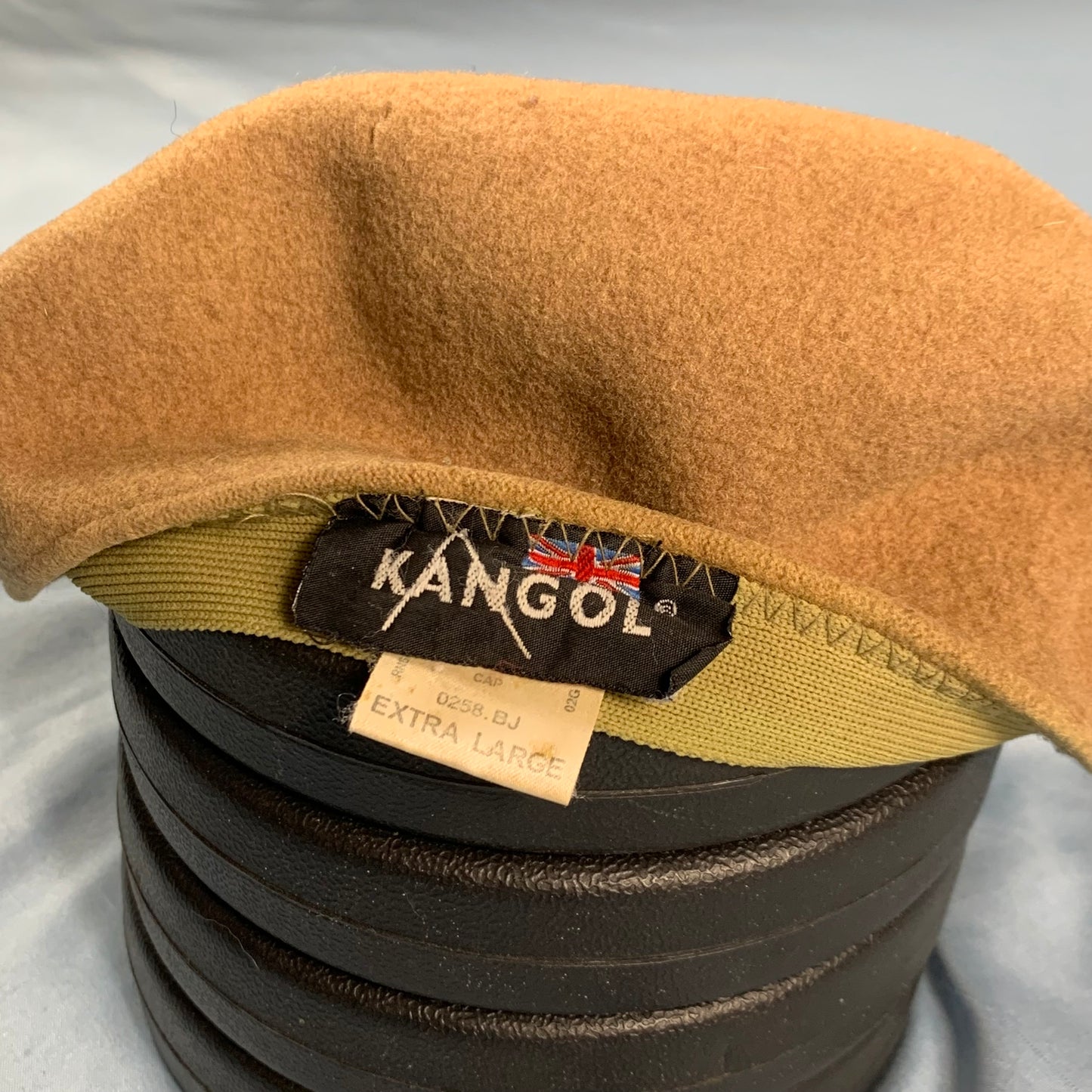 80s VTG Kangol newsboy hat - size XL